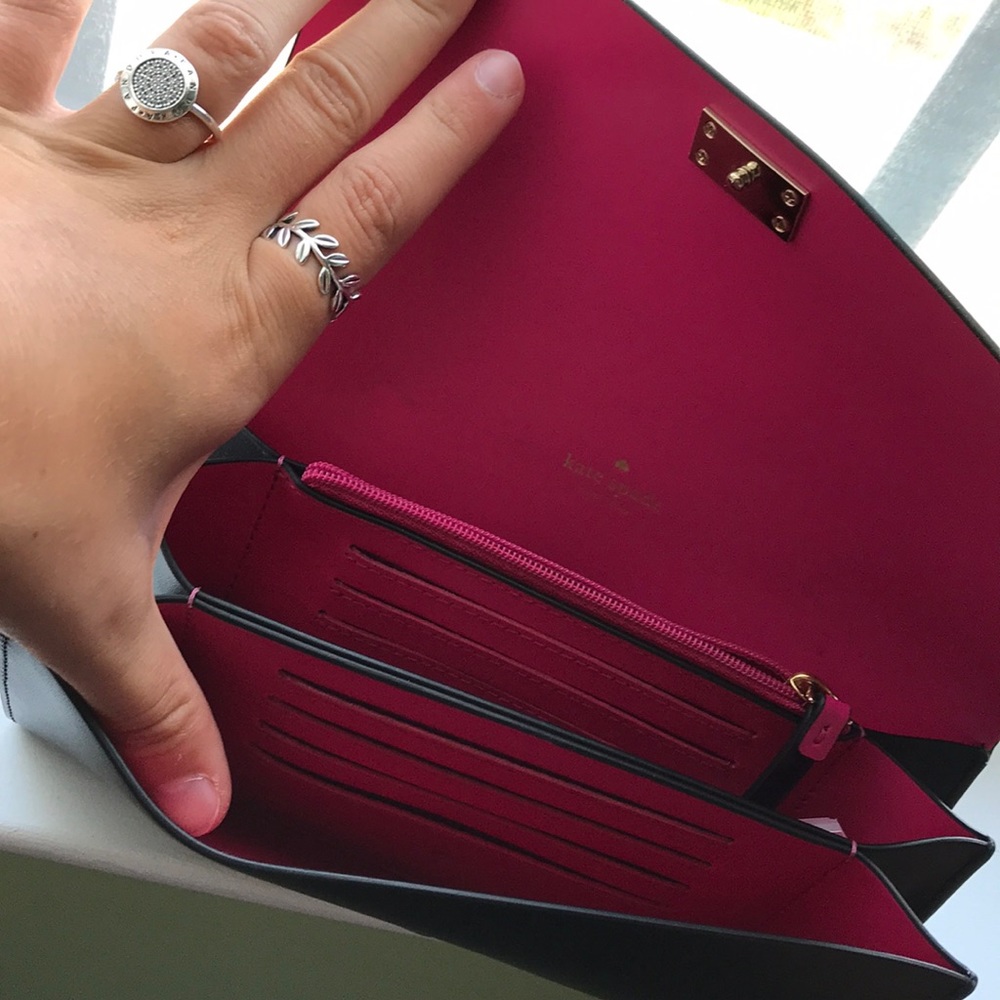 Like brand new kate spade wallet - Picture 2 of 3